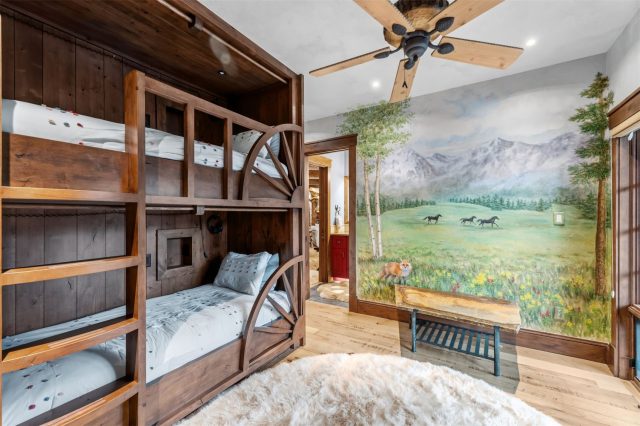 636 Western Sky Drive photo 41