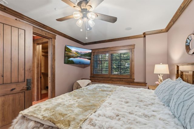 636 Western Sky Drive photo 45