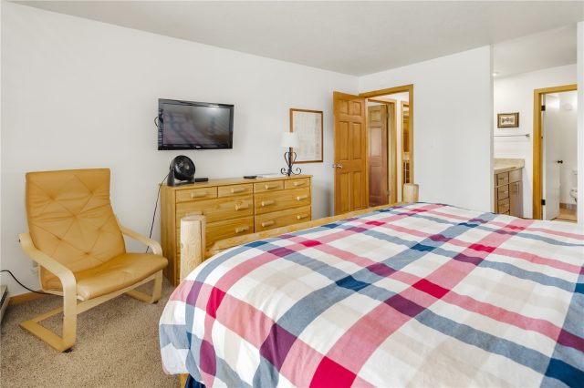 21700 Us Highway 6 2007 photo 18