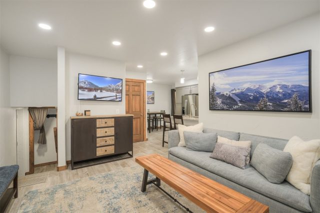 9 Boulder Circle photo 40