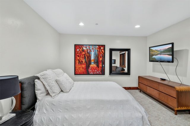 703 Meadow Creek Drive A2 photo 25