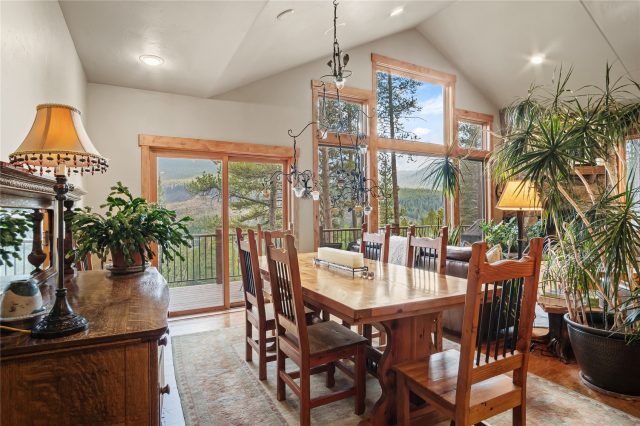 314 Coronet Drive photo 9