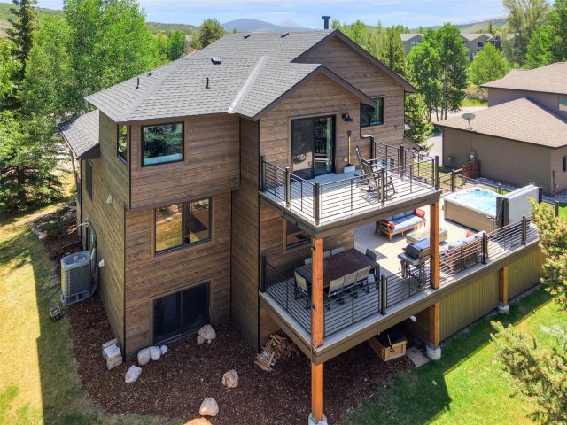 Home in Blue River Run, Silverthorne — photo 2 Home in Blue River Run, Silverthorne, CO — photo 2 (MLS S1069937)