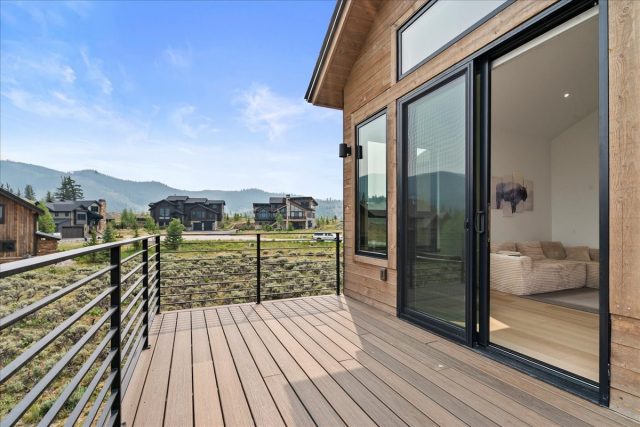 127 Telluride Court photo 33