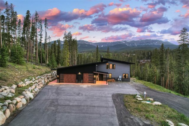 Home in Metes And Bounds - Breck, Breckenridge — photo 2 Home in Metes And Bounds - Breck, Breckenridge, CO — photo 2 (MLS S1069949)