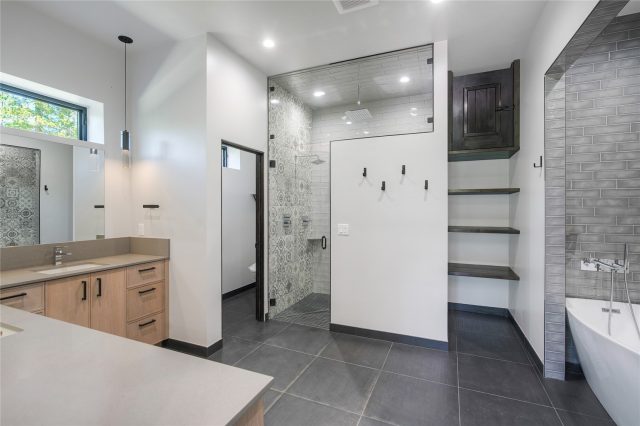 133 Adams Way photo 32