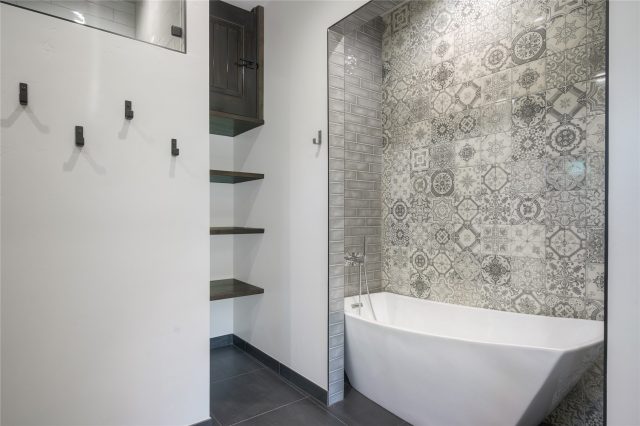 133 Adams Way photo 35
