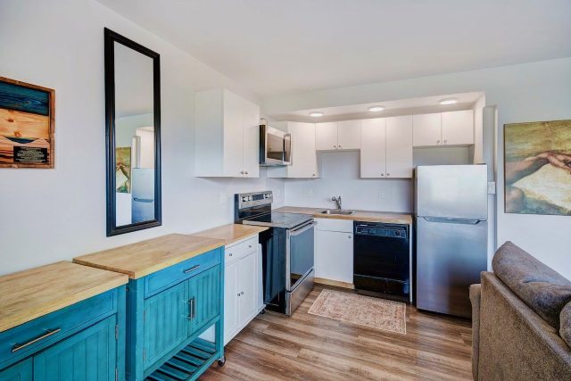 110 Evergreen Road 201 photo 10