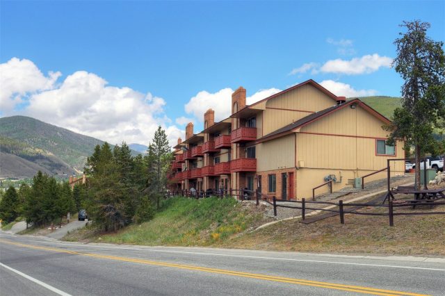 110 Evergreen Road 201 photo 23