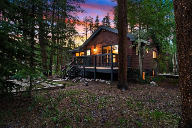 53 Royal Drive photo 42
