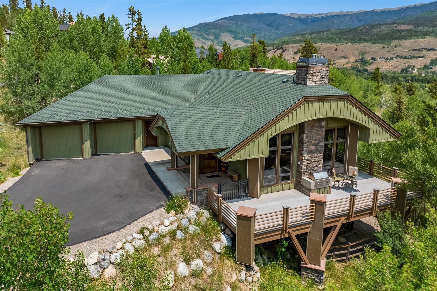 1744 Falcon Drive, Silverthorne, CO — main photo