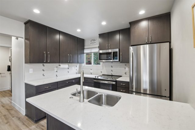 300 Granite Street 8 photo 4