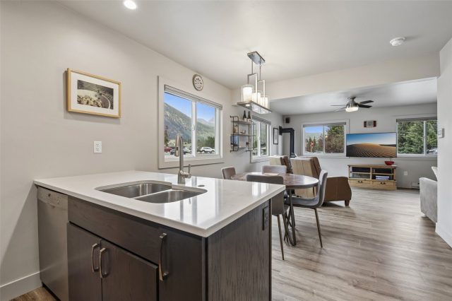 300 Granite Street 8 photo 6