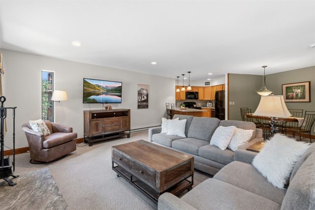Condo in Pine Ridge Condo, Breckenridge — photo 5 Condo in Pine Ridge Condo, Breckenridge, CO — photo 5 (MLS S1070031)