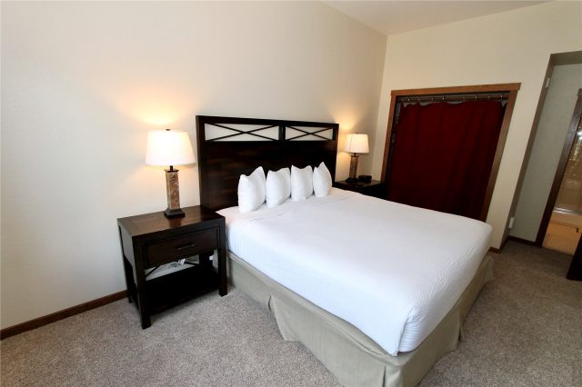 172 Beeler Place 215d photo 10