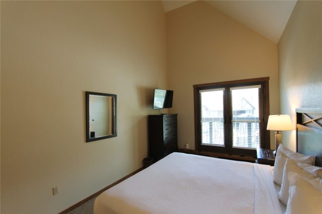 172 Beeler Place 215d photo 15