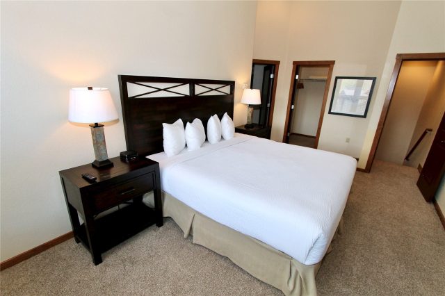 172 Beeler Place 215d photo 18
