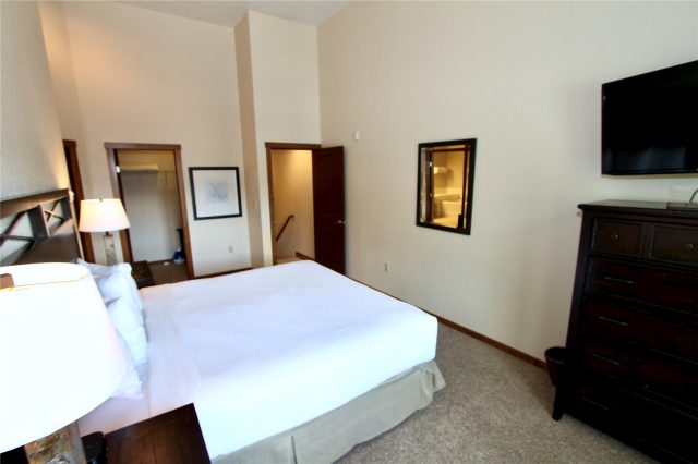 172 Beeler Place 215d photo 19