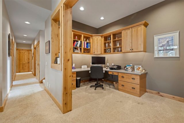321 Lakeview Circle photo 35