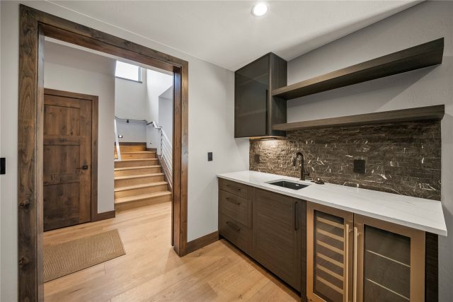 706 Frisco Street A photo 7