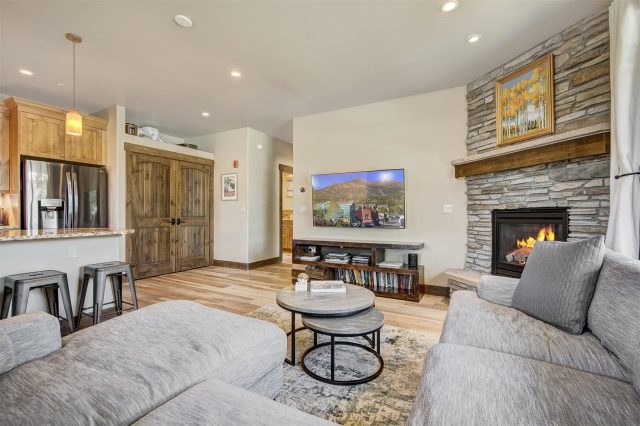 310 S 8th Avenue A photo 12