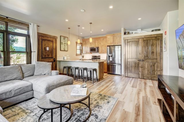 310 S 8th Avenue A photo 13