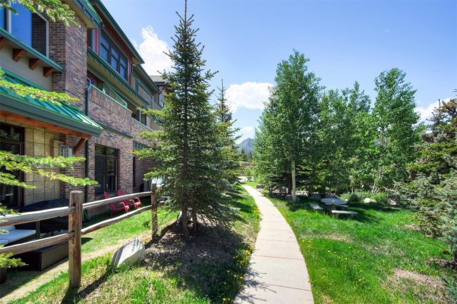 Condo in Boulevard Bend, Frisco, CO — photo 2 (MLS S1070049)