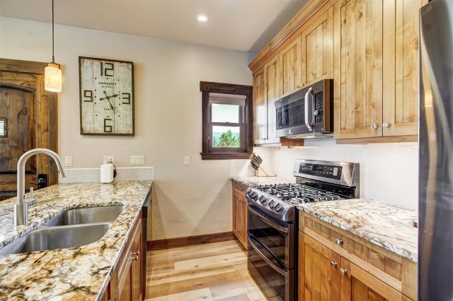 Condo in Boulevard Bend, Frisco, CO — photo 5 (MLS S1070049)