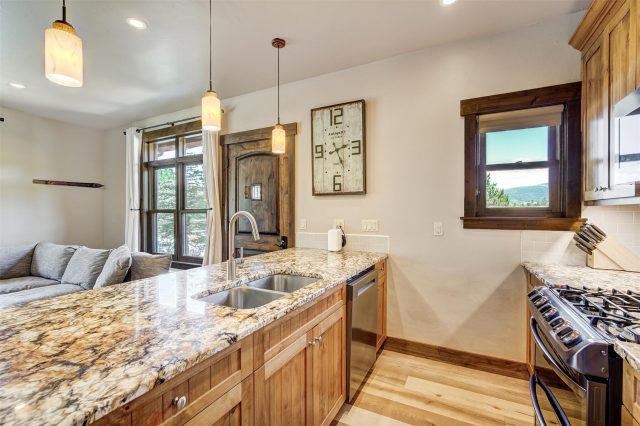 Condo in Boulevard Bend, Frisco, CO — photo 6 (MLS S1070049)