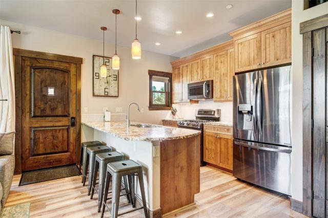 310 S 8th Avenue A photo 9