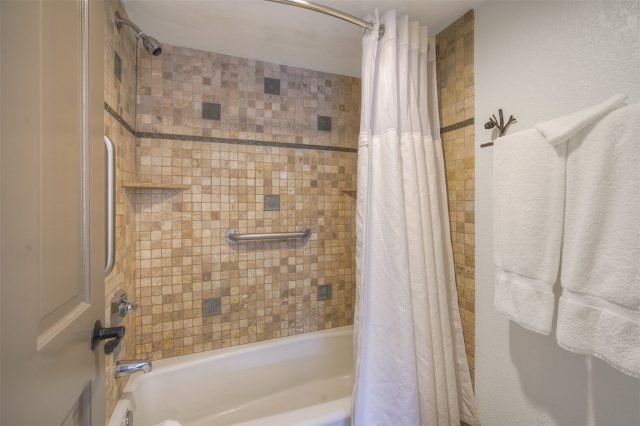 655 Columbine Road 7543 photo 17