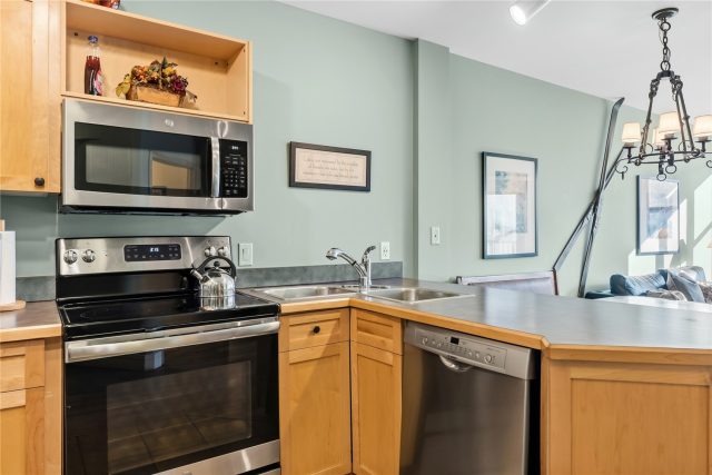 140 Ida_belle Drive 8263 photo 13