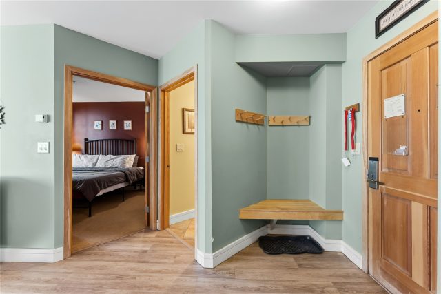140 Ida_belle Drive 8263 photo 17