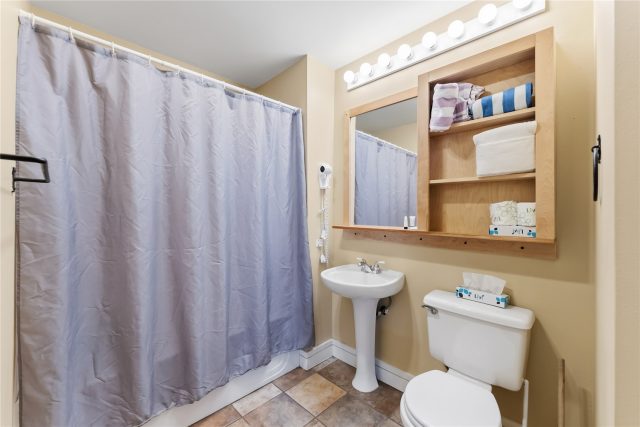 140 Ida_belle Drive 8263 photo 23