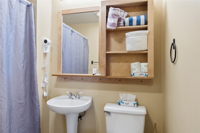 140 Ida_belle Drive 8263 photo 24