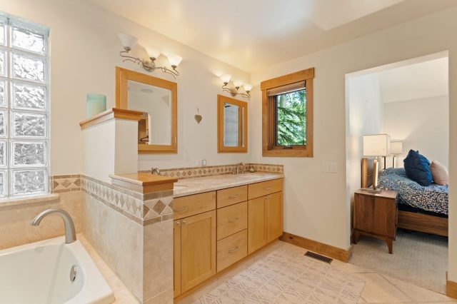 225 Emily Lane photo 25