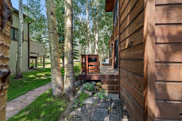 732 Meadow Drive photo 31