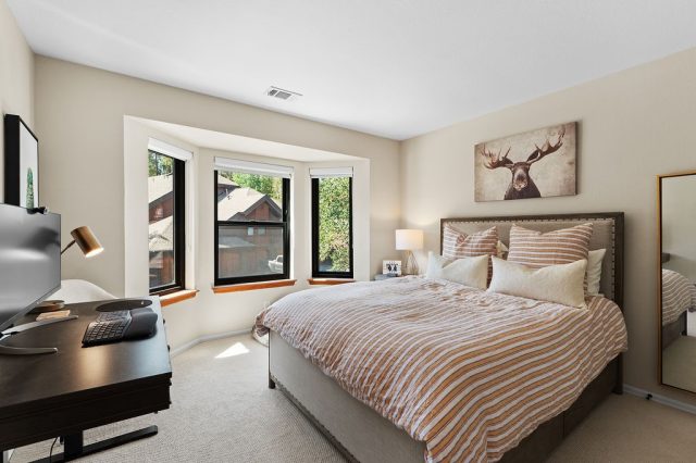 210 Village Point Drive 210 photo 15