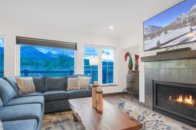Townhome in Fish Hawk Landing, Silverthorne, CO — photo 6 (MLS S1070099)