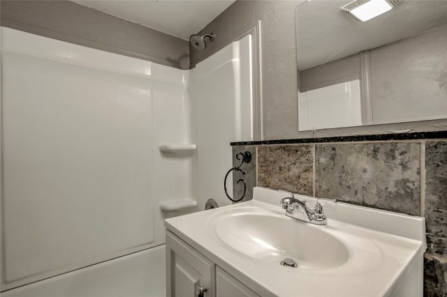 214 N Main Street 6 photo 15