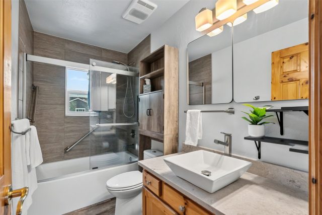 80 Cove Boulevard 103 photo 22