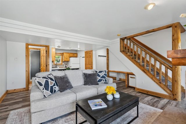 80 Cove Boulevard 103 photo 8