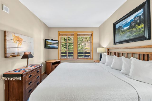910 Copper Road 201 photo 14