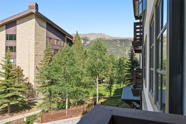 910 Copper Road 201 photo 18
