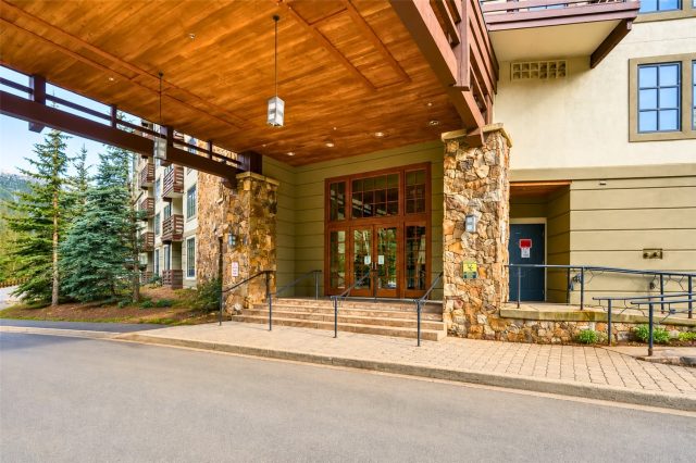 910 Copper Road 201 photo 19