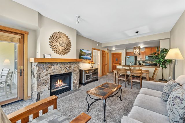 Condo in Passage Point, Copper Mountain — photo 1 Condo in Passage Point, Copper Mountain, CO — photo 1 (MLS S1070107)