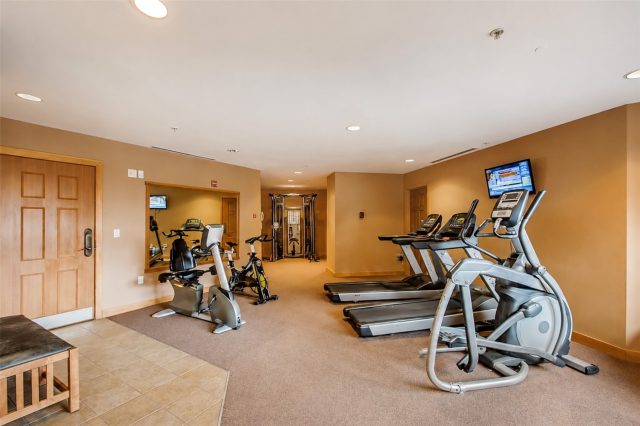 910 Copper Road 201 photo 24