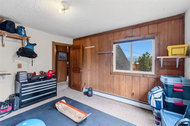 137 B Road photo 14