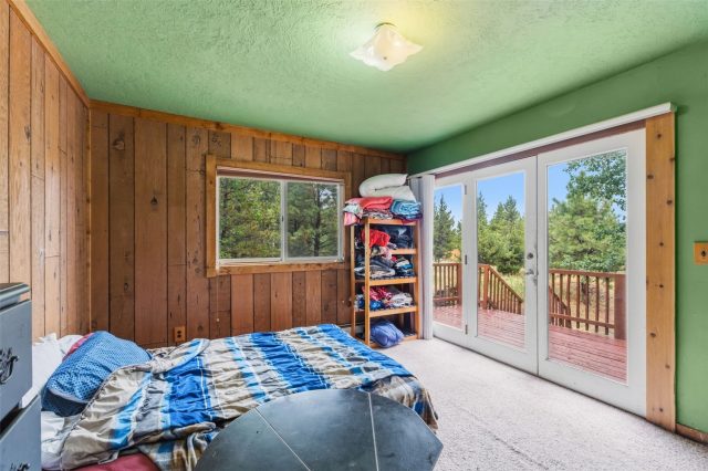 137 B Road photo 17