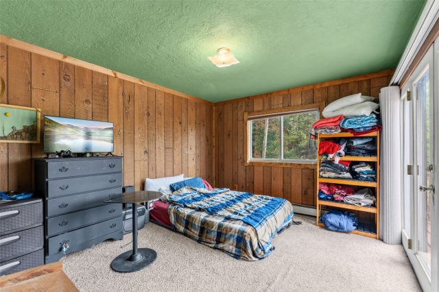 137 B Road photo 18